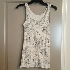 Black & White Tank Top w/ Leaf Pattern